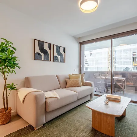 Apartamento Premium Living With Pool, Balcony, Gym & Garage By Hostwise *