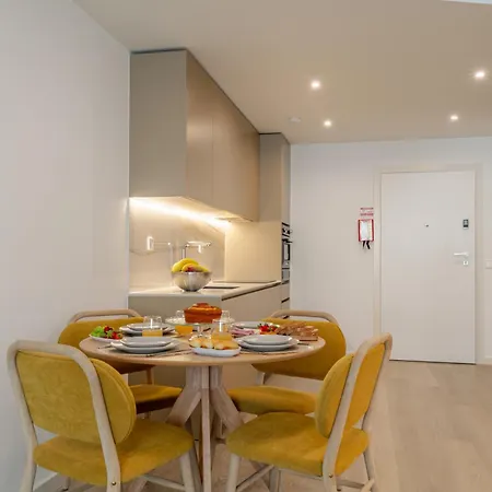 Premium Living With Pool, Balcony, Gym & Garage By Hostwise Apartamento Vila Nova de Gaia