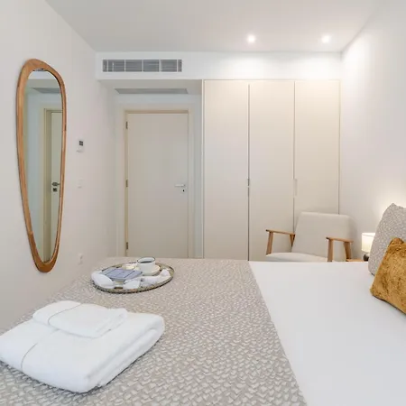Premium Living With Pool, Balcony, Gym & Garage By Hostwise * Vila Nova de Gaia