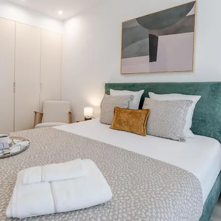 Premium Living With Pool, Balcony, Gym & Garage By Hostwise Apartamento