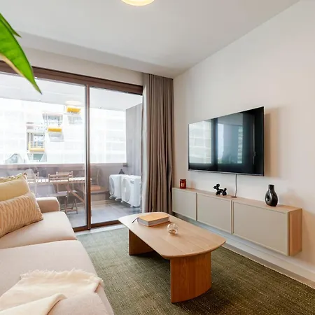 Premium Living With Pool, Balcony, Gym & Garage By Hostwise Apartamento *