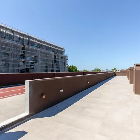 Premium Living With Pool, Balcony, Gym & Garage By Hostwise * Vila Nova de Gaia